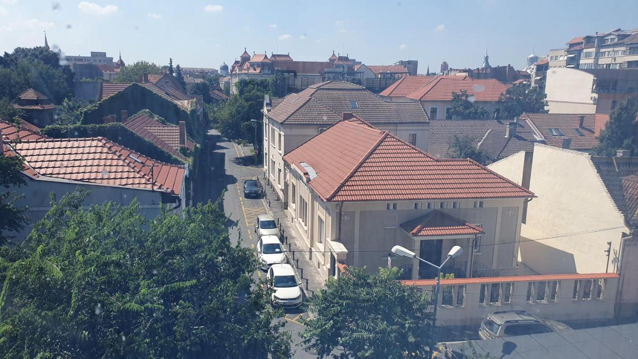 Uvs Central Prime Apartment Oradea Exterior photo